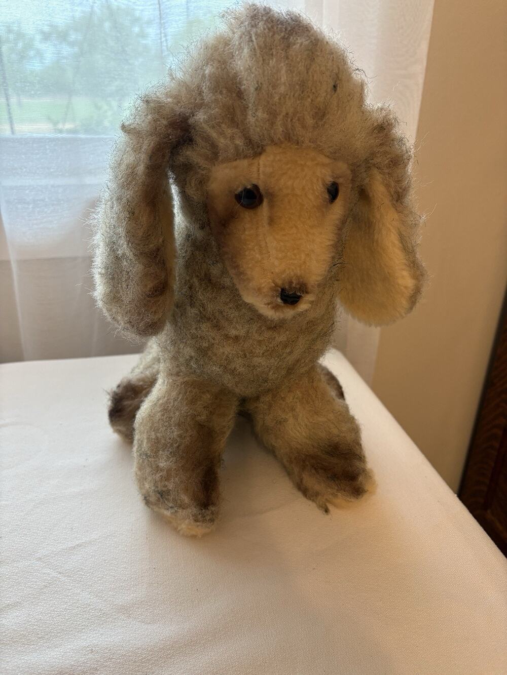 VTG Plush Mighty Star Poodle Dog Bloodhound Stuffed Animal Sitting Hound READ